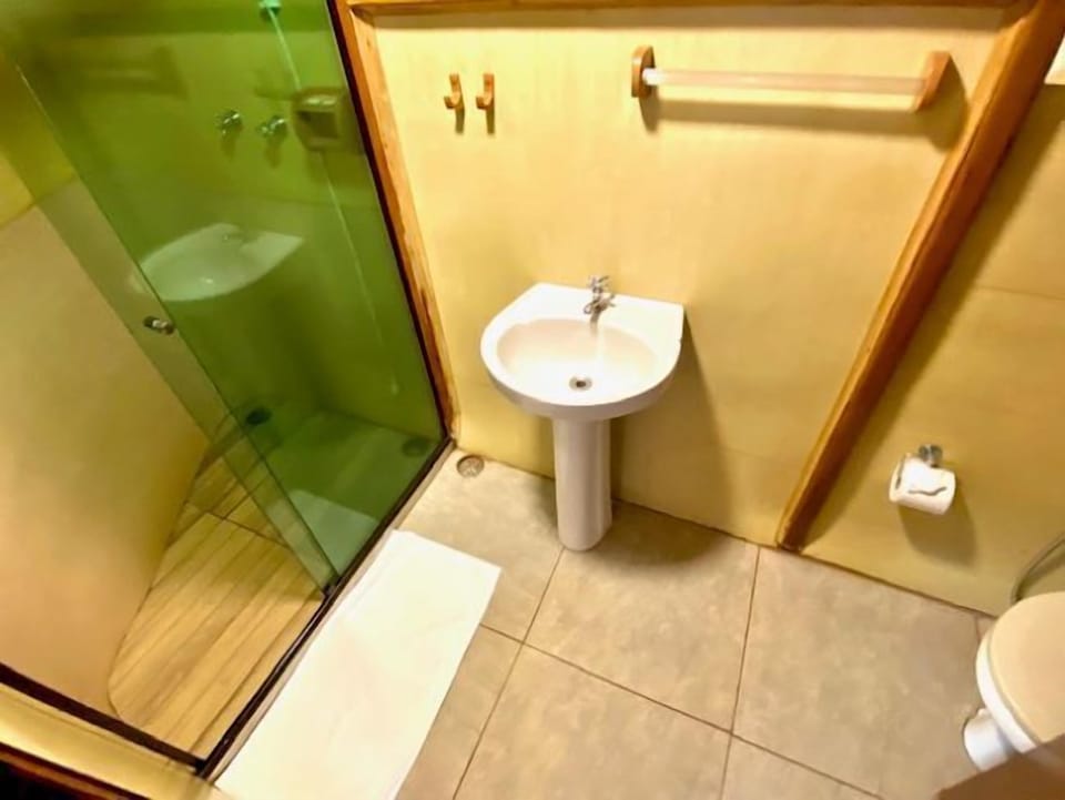 Suspenso Maior | Bathroom | Hair dryer