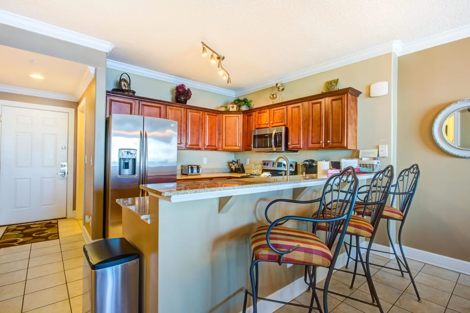 Condo, 2 Bedrooms | Private kitchen | Fridge, microwave