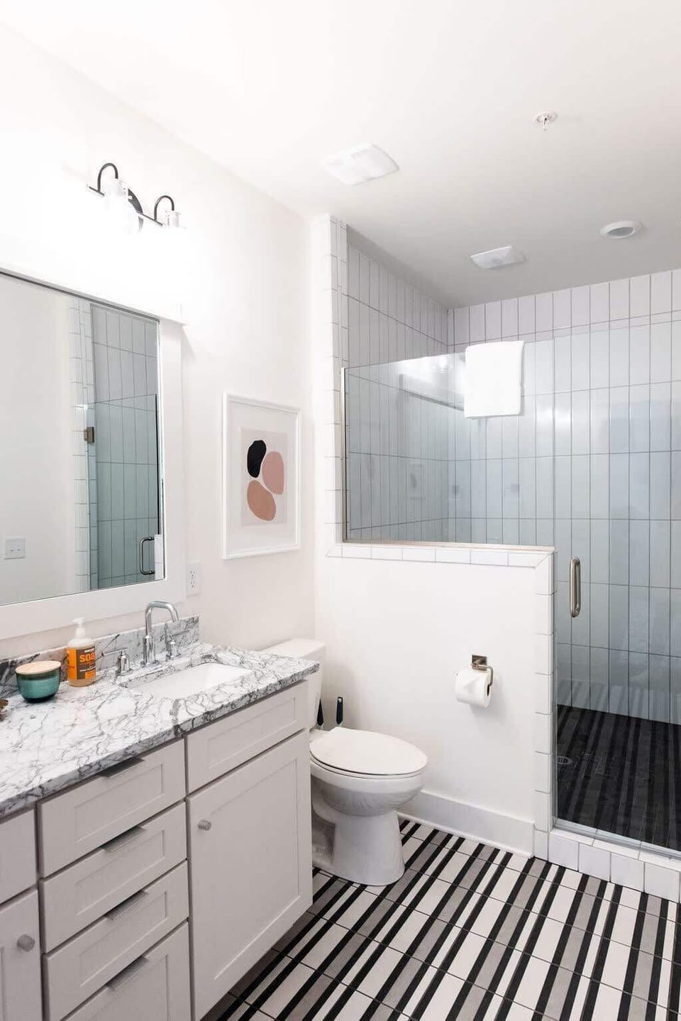 Relax in this luxurious shower after a day full of exploring!