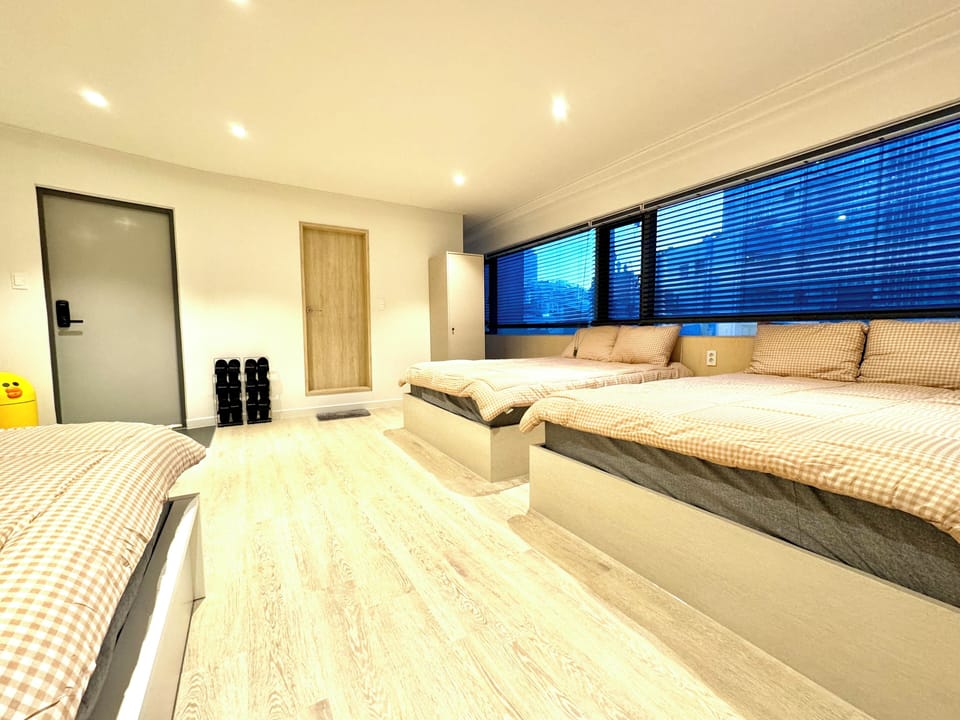 Superior Triple Room | Pillowtop beds, individually decorated, individually furnished