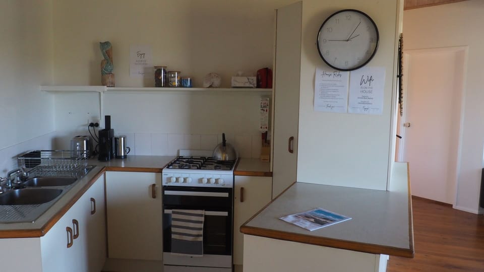 Level 1 - Kitchen 