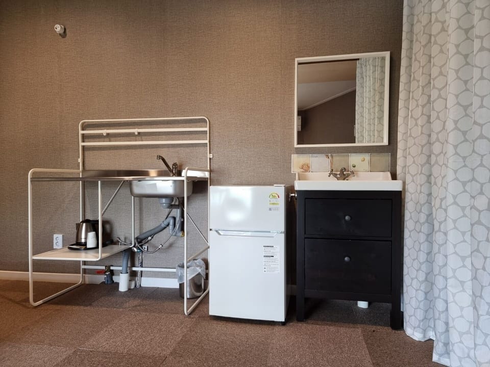 Double Room, Annex Building | Room amenity
