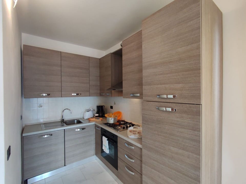 Cabinetry, Tap, Building, Furniture, Sink, Countertop, Kitchen Sink, Drawer, Wood, Interior Design