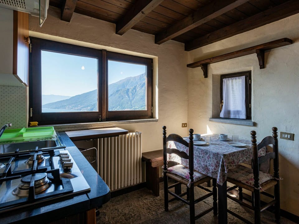 Room, Property, Building, Furniture, Table, Interior Design, House, Floor, Real Estate, Home