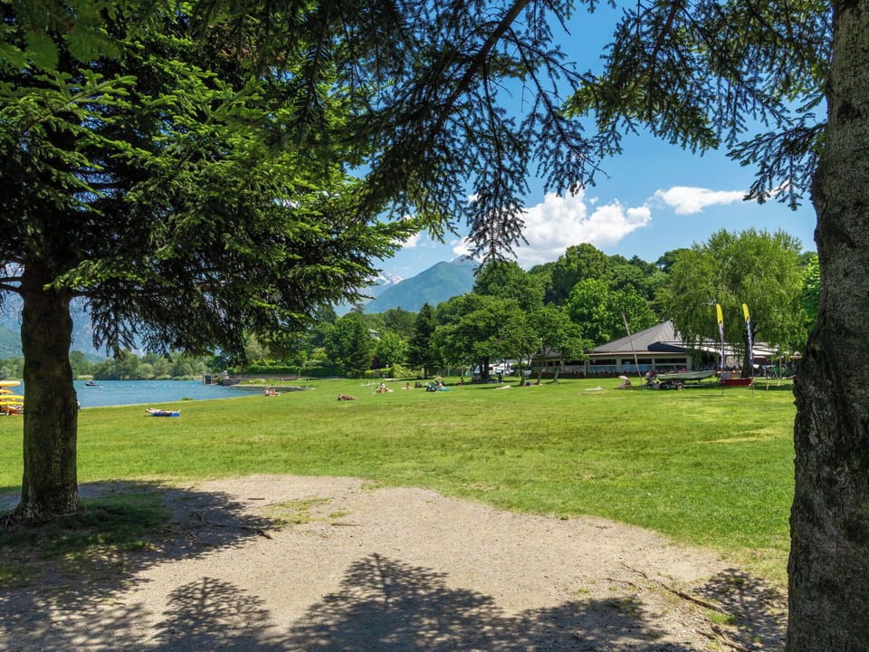 Bank, Lake, Park, Hill Station, Reservoir, Lawn, Meadow, Loch, Shade, Leisure