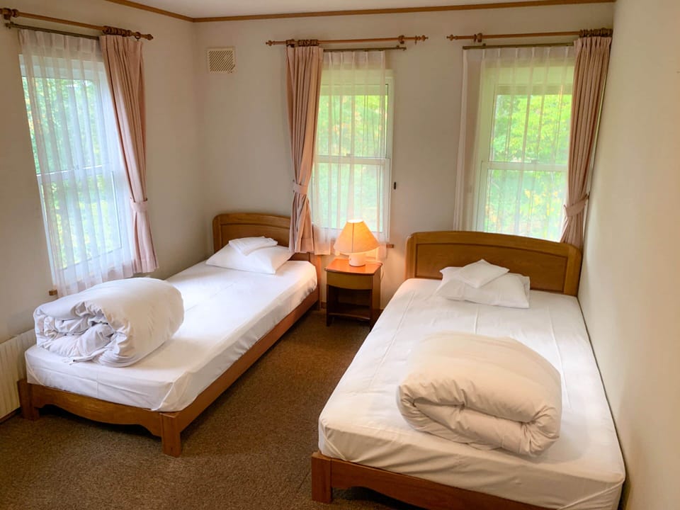 Classic Triple Room, Shared Bathroom | Free WiFi, bed sheets