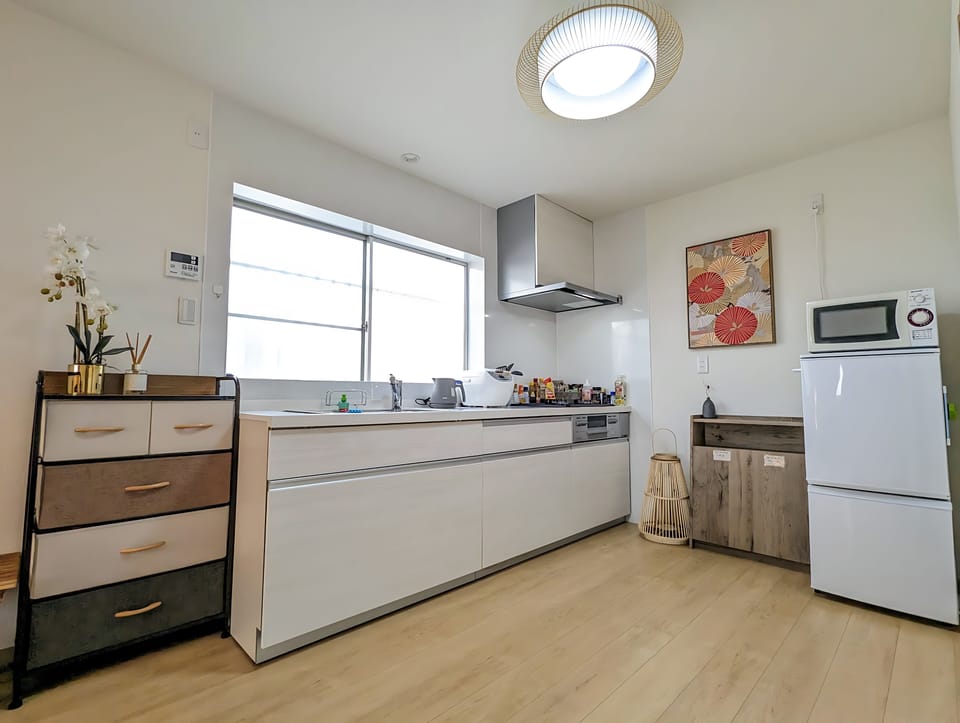 Private Vacation Home | Private kitchen | Fridge, microwave, stovetop, electric kettle
