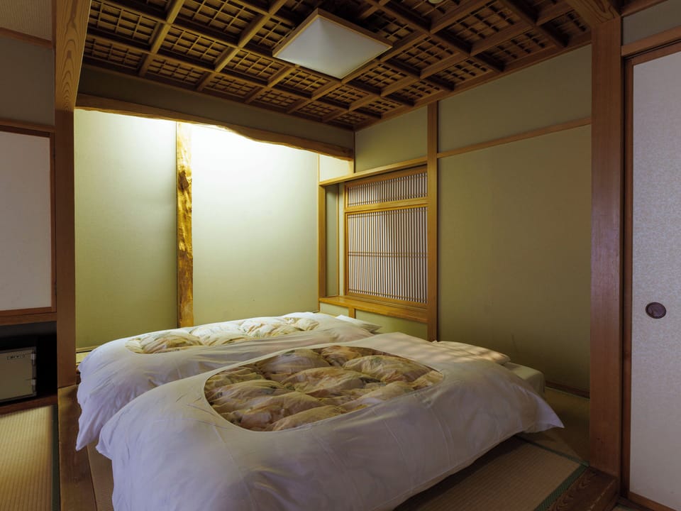 JPN Style for 6, Mt. Fuji view with Twin Bed Non Smoking | Hypo-allergenic bedding, down comforters, in-room safe, desk