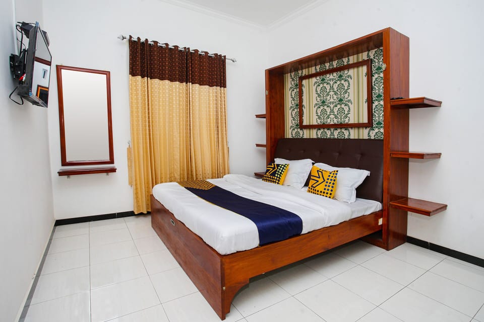 Deluxe Double Room | Free WiFi