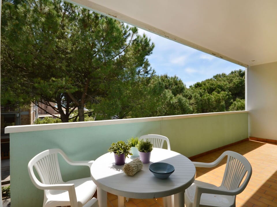Property, House, Room, Real Estate, Building, Furniture, Interior Design, Table, Home, Balcony