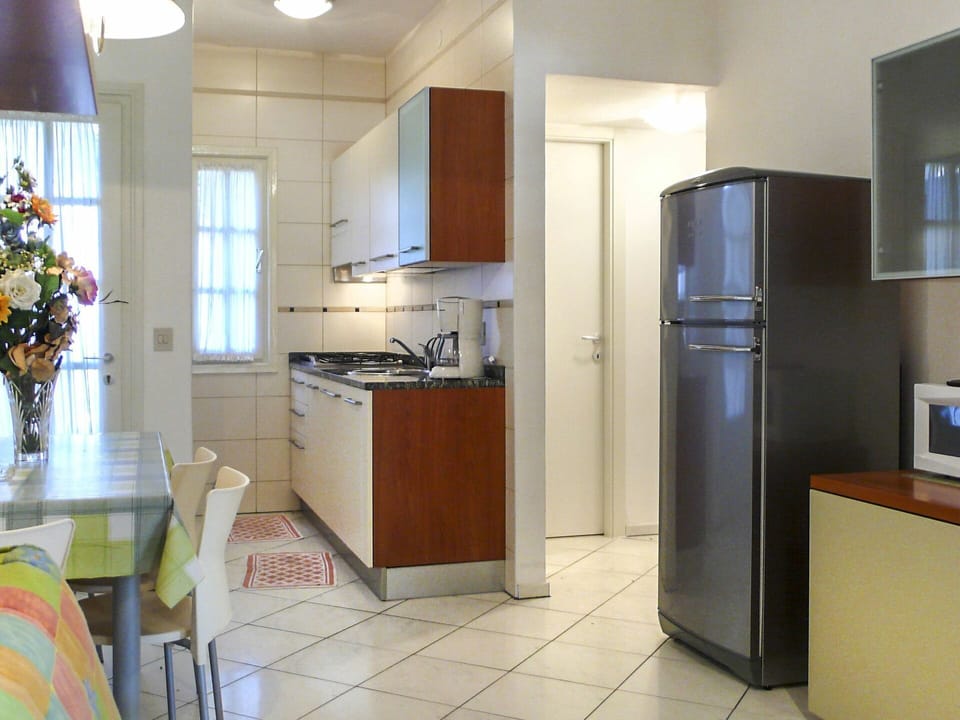 Room, Property, Cabinetry, Furniture, Kitchen, Countertop, Floor, Interior Design, Building, Major Appliance
