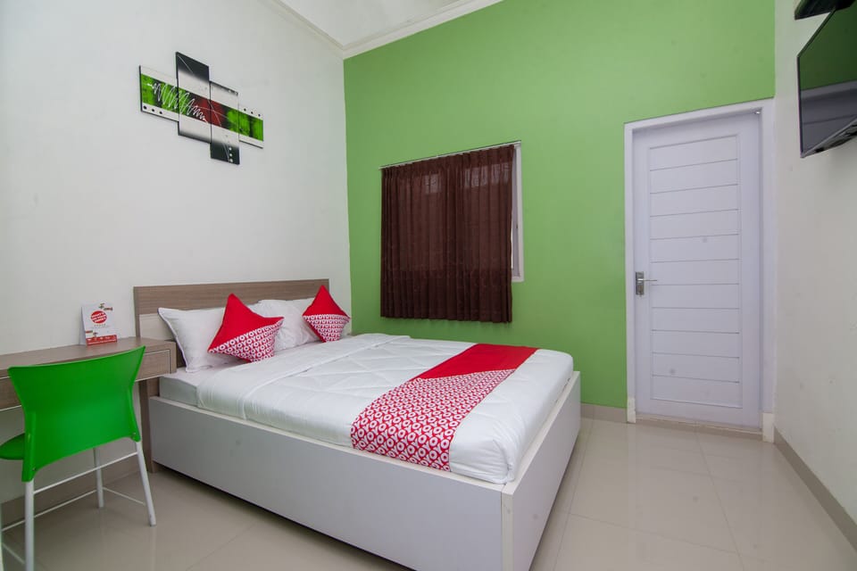 Standard Double Room | Free WiFi, bed sheets