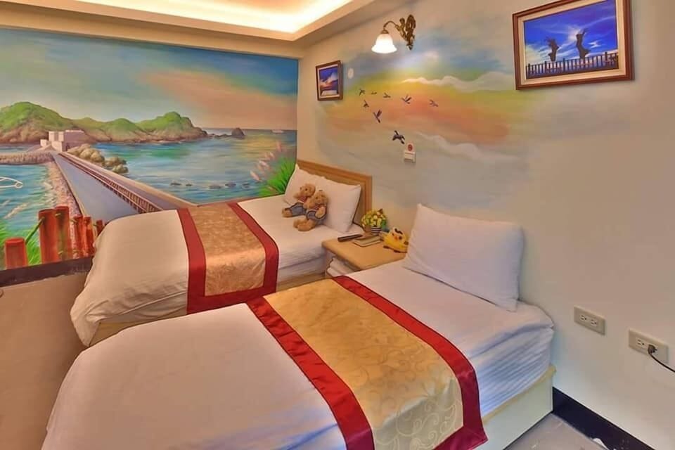 Basic Triple Room, 1 Bedroom, City View | Desk, free WiFi, bed sheets