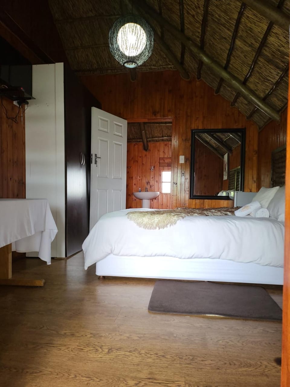 Premium bedding, desk, free WiFi, bed sheets