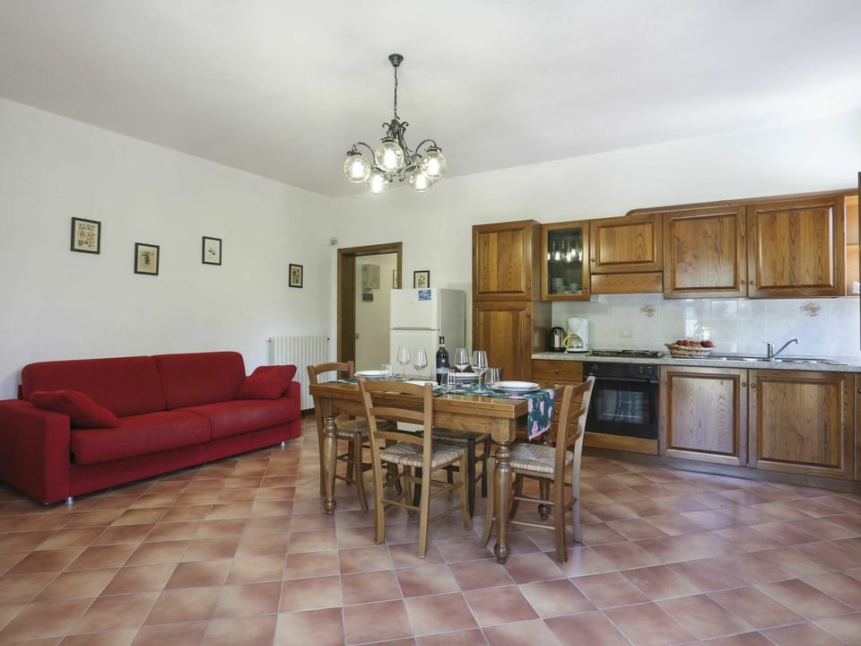 Property, Room, Furniture, Building, Floor, Interior Design, House, Real Estate, Ceiling, Living Room