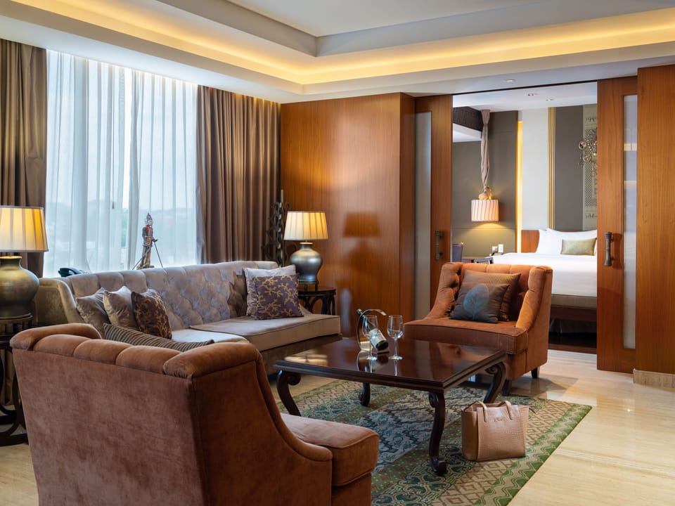 President Suite | In-room safe, desk, blackout drapes, soundproofing