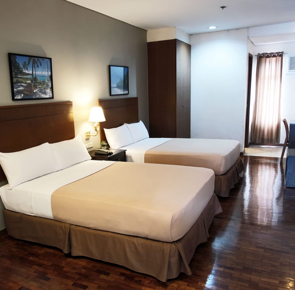 Deluxe Twin Room, 2 Twin Beds | Minibar, in-room safe, desk, free WiFi