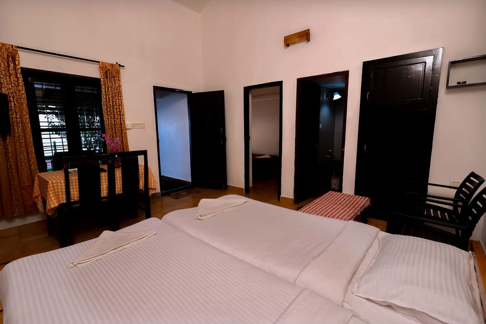 Lakefacing Villa | 2 bedrooms, individually furnished, soundproofing, bed sheets