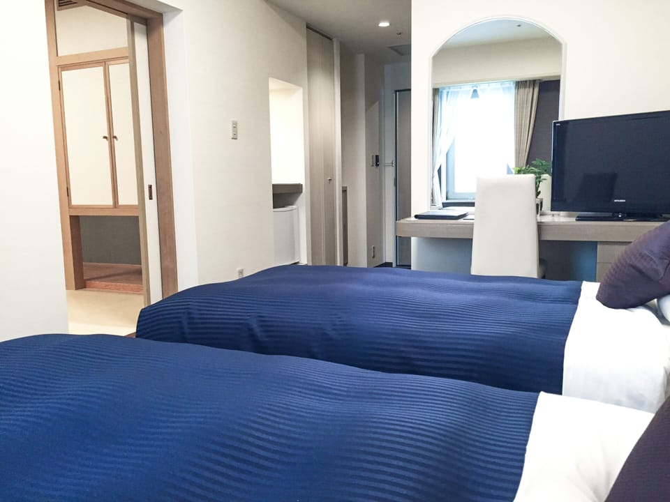 Down comforters, desk, free WiFi