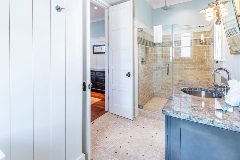 Amazing tile shower