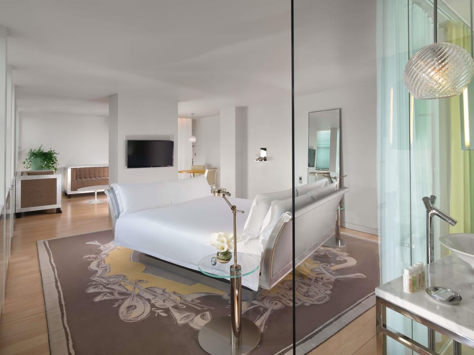 Loft Junior Suite | Premium bedding, minibar, in-room safe, desk