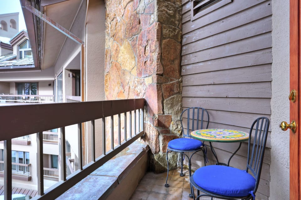 Condo, 1 Bedroom | Property grounds