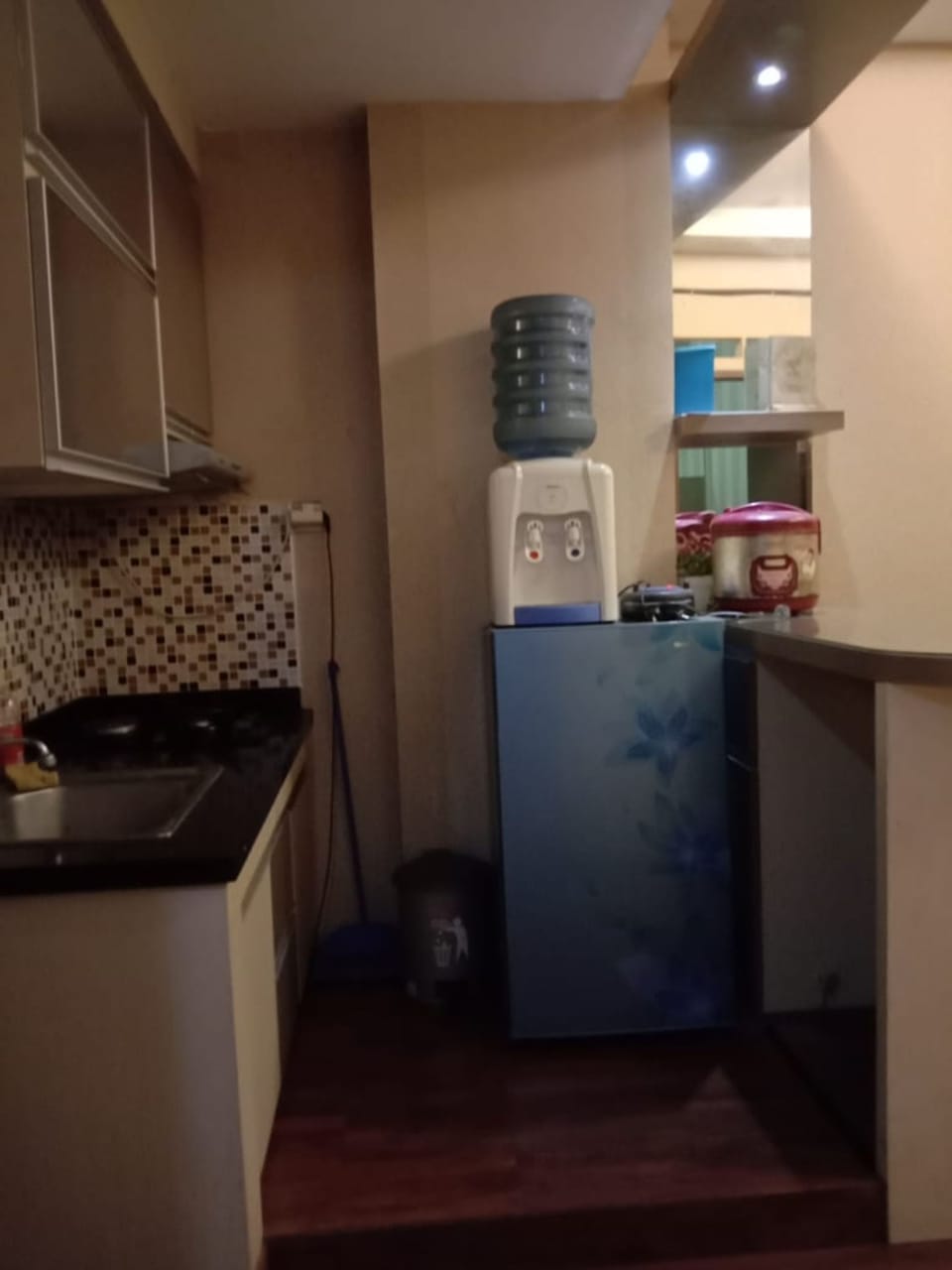 Family Room | Private kitchen | Fridge, electric kettle, cookware/dishes/utensils