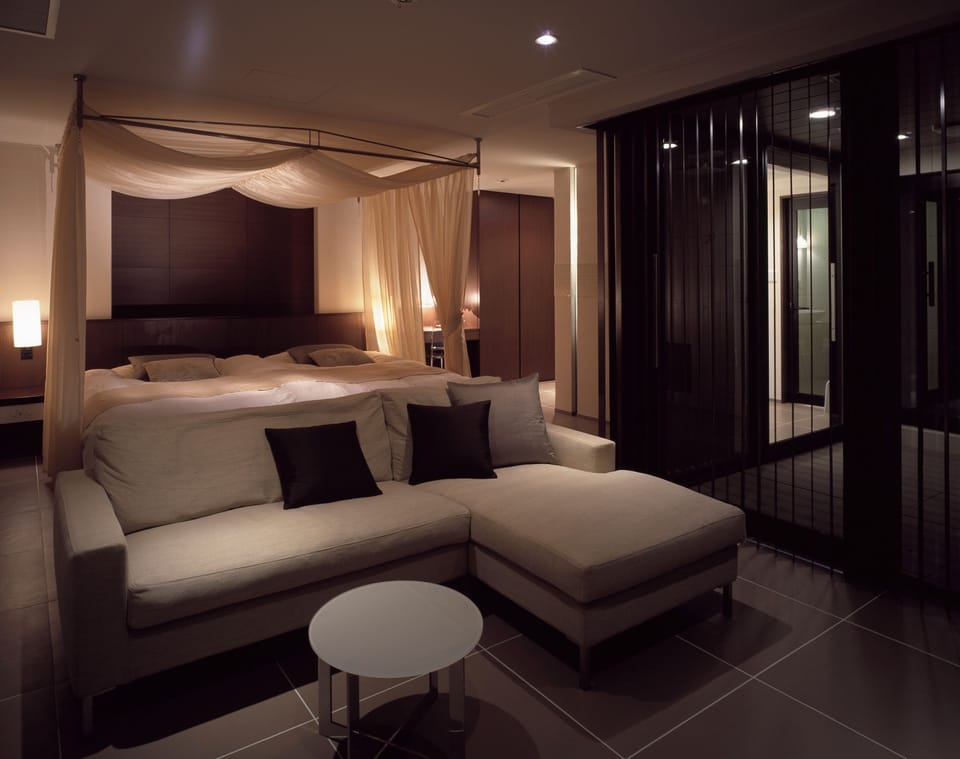 Room with Open-Air Hot Spring Bath, Bedrock Bath, 68m2 (Seiyu) Non smoking | Minibar, in-room safe, iron/ironing board (on request), WiFi (free)