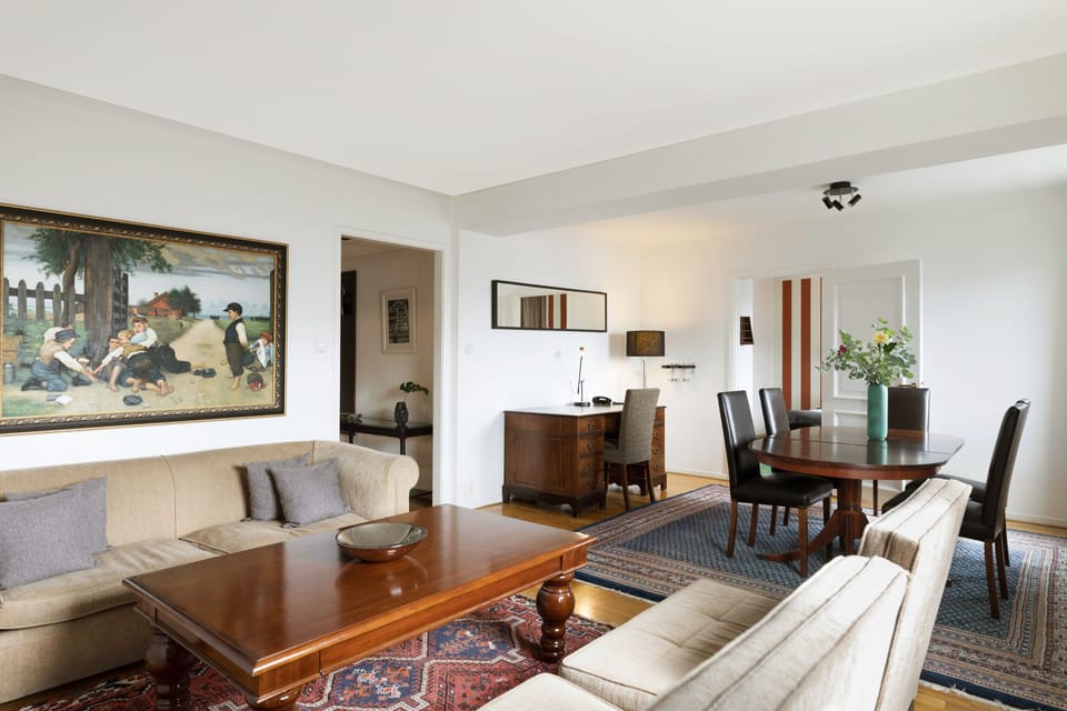 Junior Suite | Free cribs/infant beds, free WiFi, bed sheets