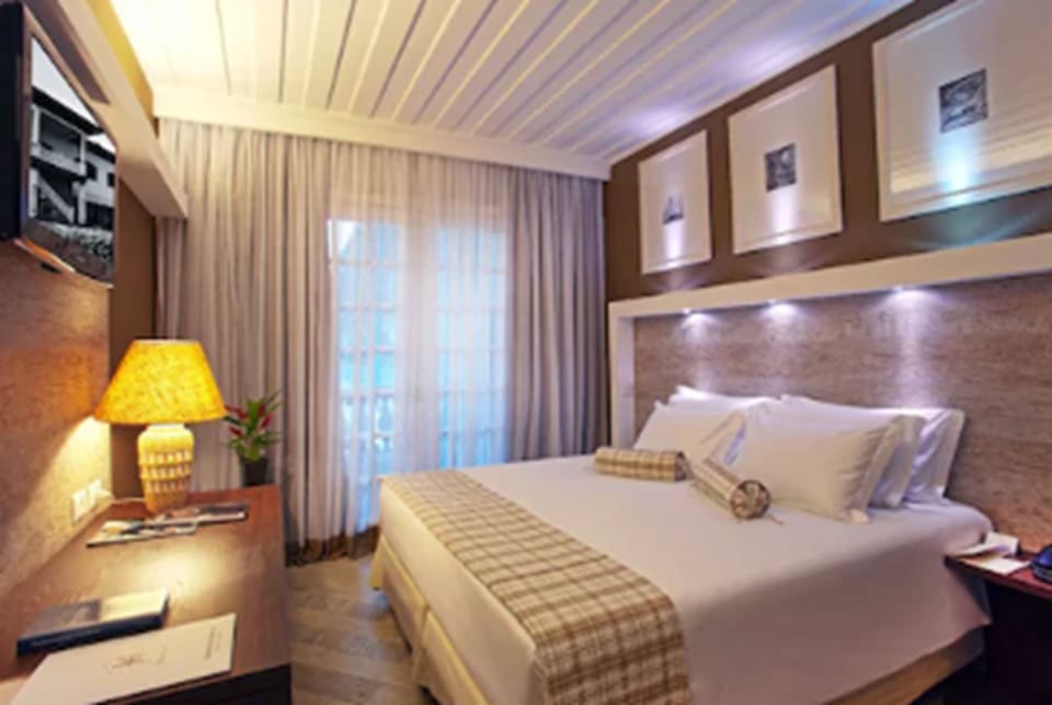 Minibar, in-room safe, blackout drapes, soundproofing