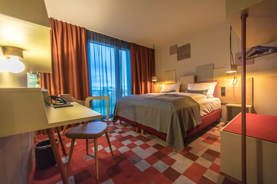 Standard Double Room | In-room safe, soundproofing, free WiFi, bed sheets