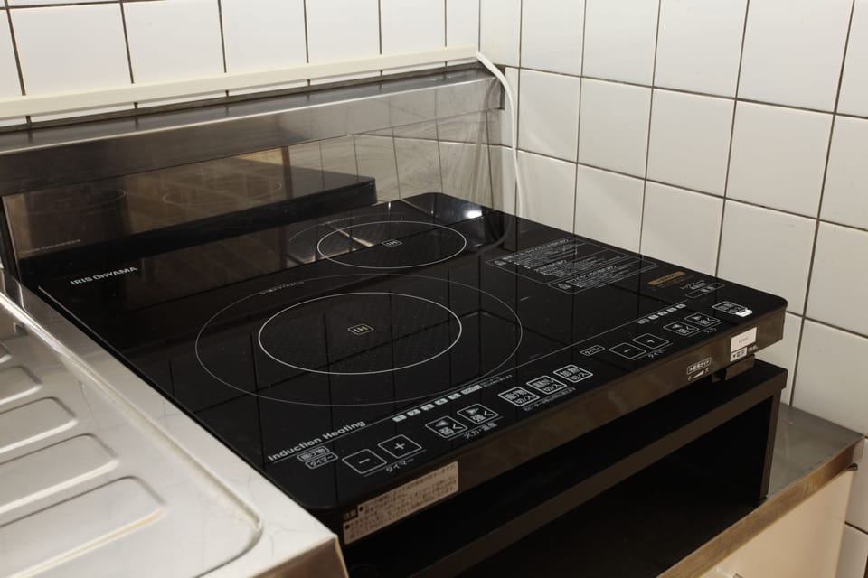 Private Vacation Home | Private kitchenette | Fridge, microwave, stovetop, electric kettle