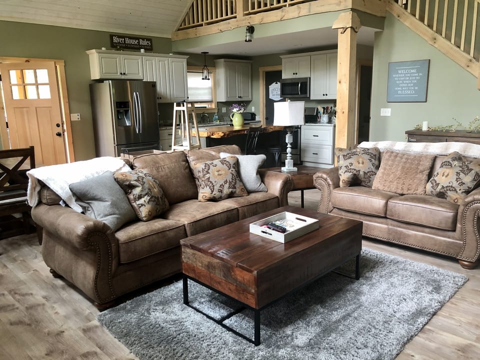 View toward kitchen