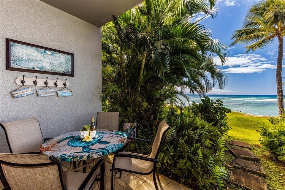 Ground floor, ocean front access!