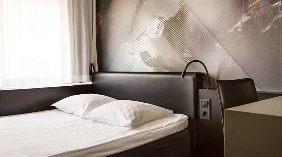 Blackout drapes, free WiFi, bed sheets, wheelchair access