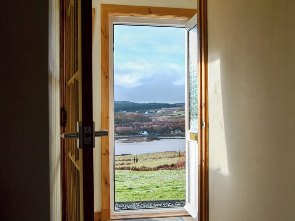 Hallway | Tote Cottage, Skeabost Bridge