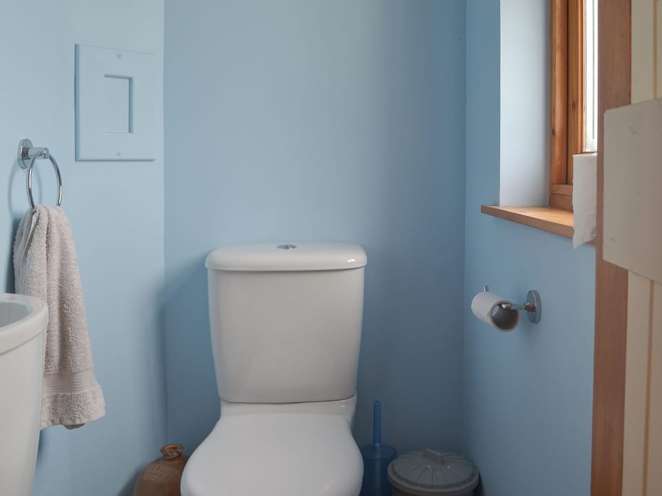 Cloakroom toilet | Crofts, Glenbuchat