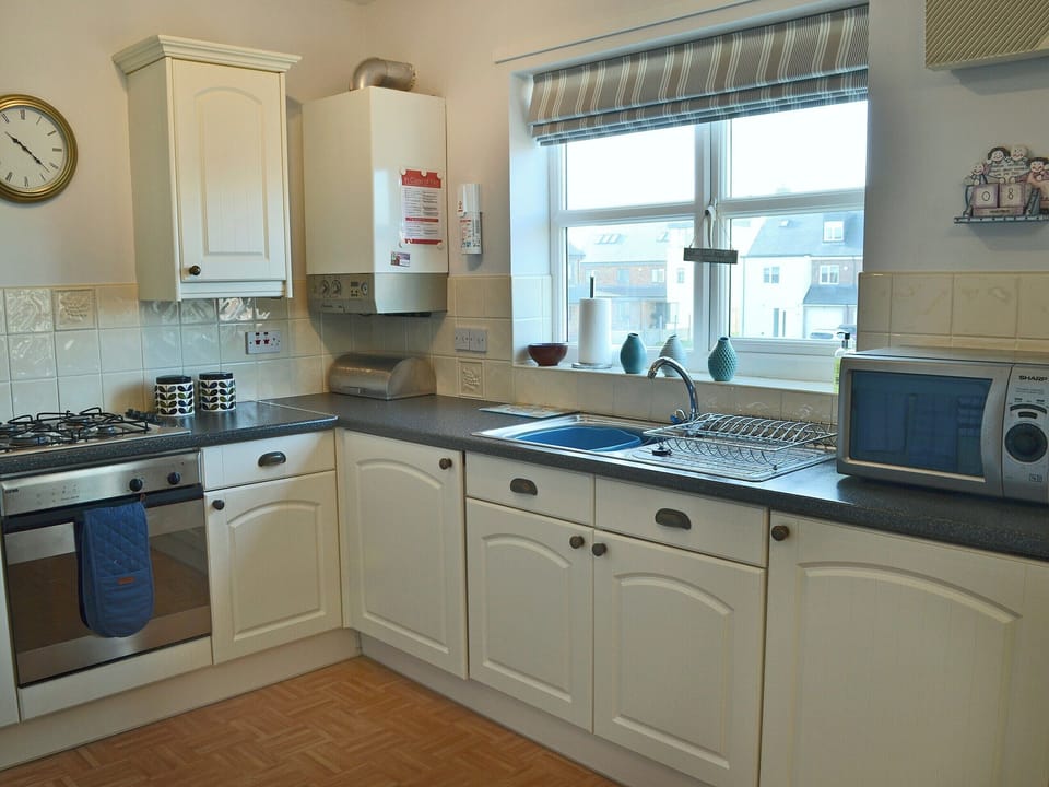 Well equipped kitchen area | Captain Ron&rsquo;s, Beadnell, near Alnwick