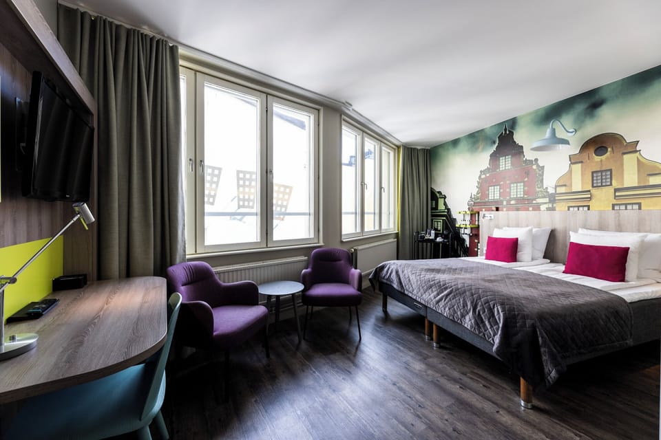 Superior Twin Room | Premium bedding, pillowtop beds, blackout drapes, free cribs/infant beds