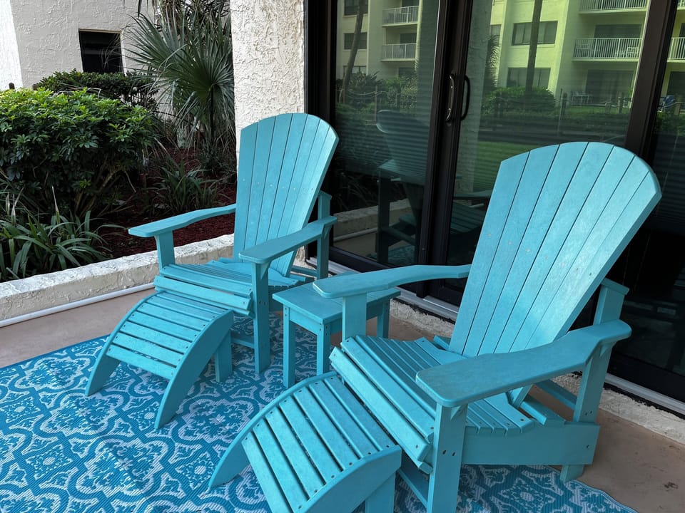 Ground level w/ boardwalk to beach and pool