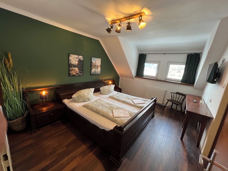 Basic Double Room | Premium bedding, individually decorated, individually furnished