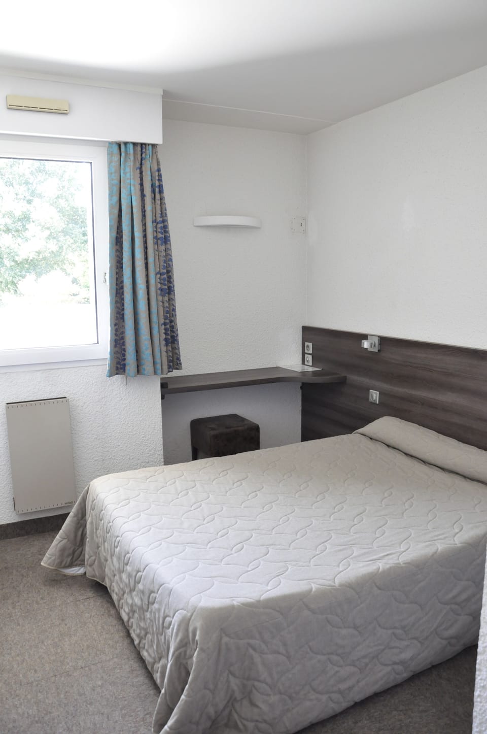 Double or Twin Room | Bathroom | Shower, free toiletries, towels