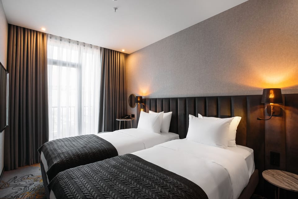Standard Twin Room | In-room safe, soundproofing, free WiFi, bed sheets