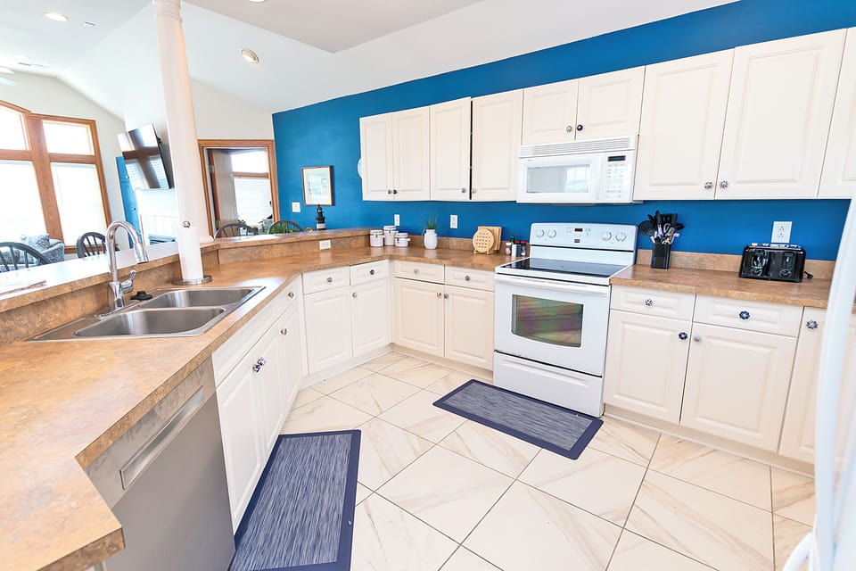 Right Side - Kitchen
