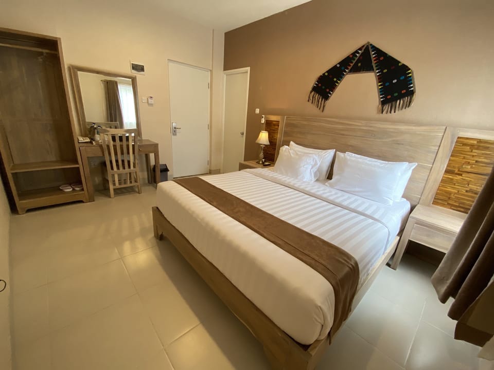 Standard Double Room | Desk, soundproofing, WiFi (free), individually decorated