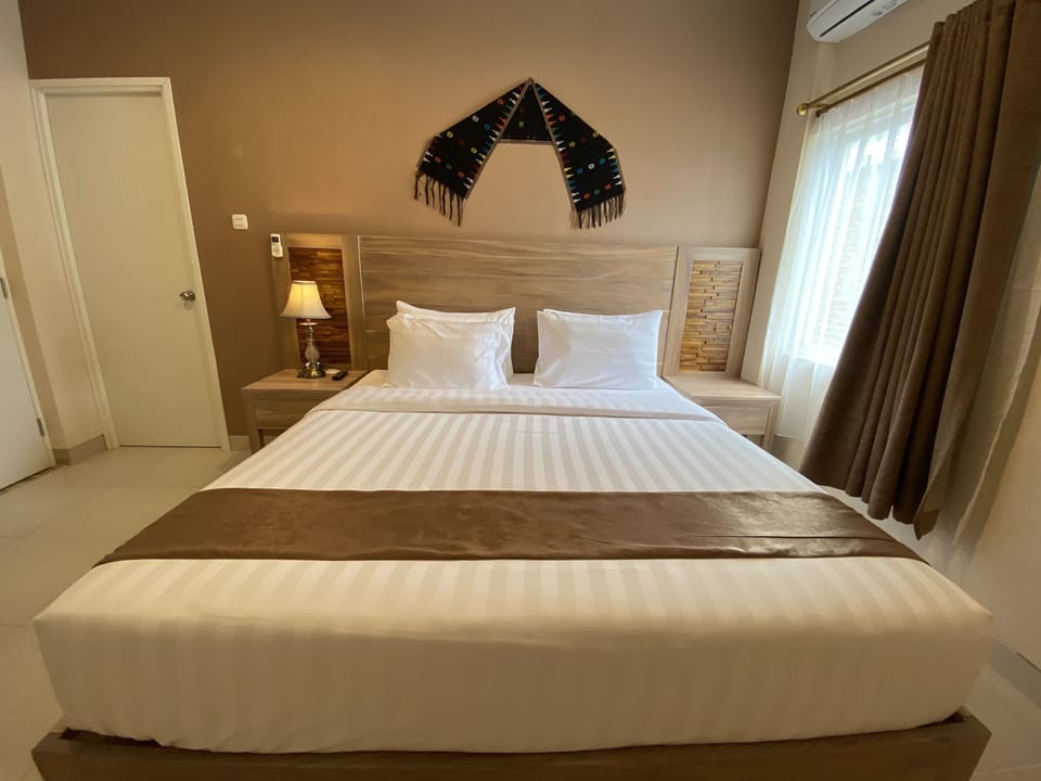 Standard Double Room | Desk, soundproofing, WiFi (free), individually decorated