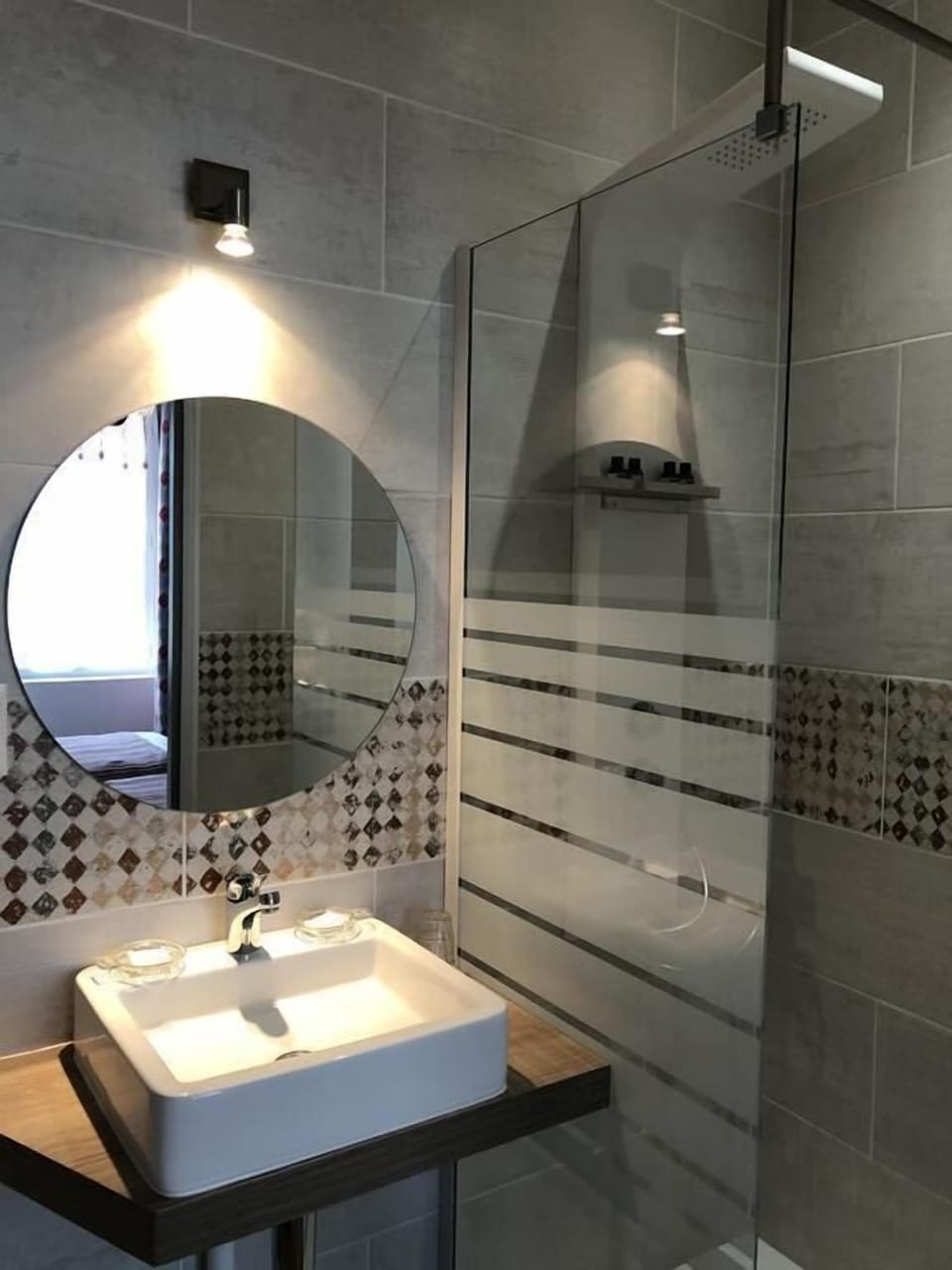 Family Room (Colette) | Bathroom | Shower, hair dryer, towels, soap
