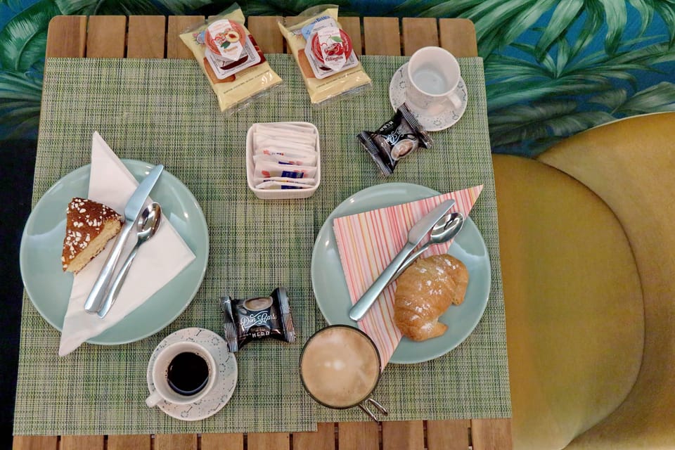 Daily buffet breakfast for a fee
