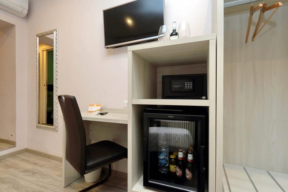 Superior Double Room, 1 Queen Bed | Premium bedding, down comforters, minibar, in-room safe