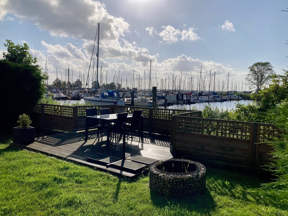 Bungalow, 2 Bedrooms, Patio, Garden View | Outdoor dining
